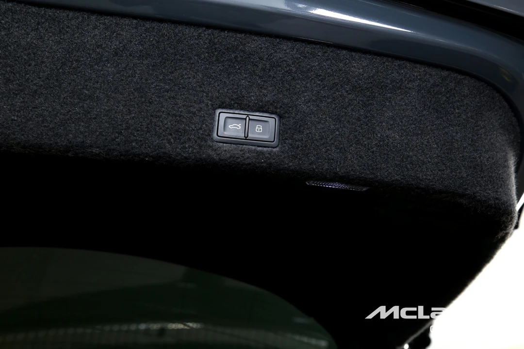 2025 Lamborghini Urus SE - Image 22 of 31