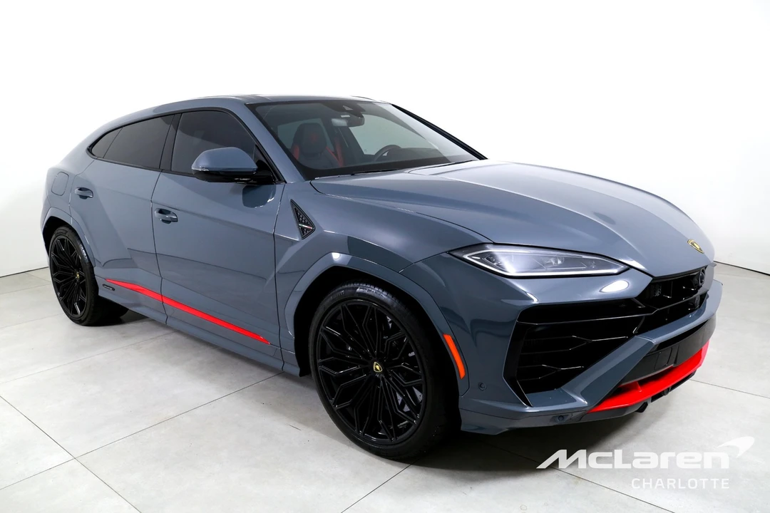 2025 Lamborghini Urus SE - Image 3 of 31