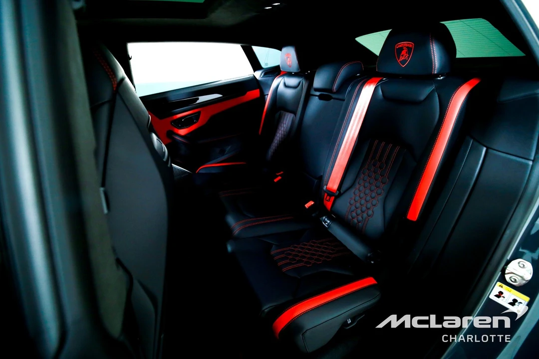 2025 Lamborghini Urus SE - Image 18 of 31