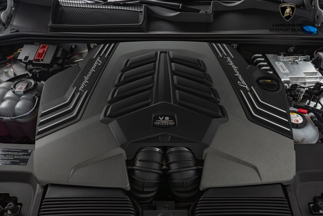 2025 Lamborghini Urus SE - Image 10 of 31