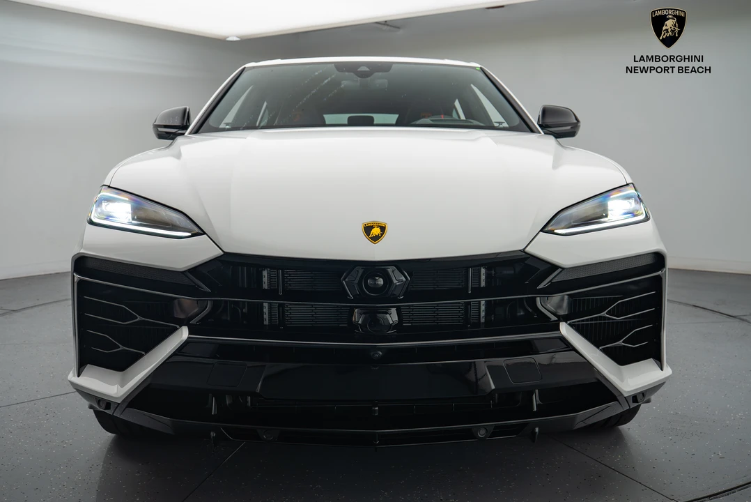 2025 Lamborghini Urus SE - Image 11 of 31