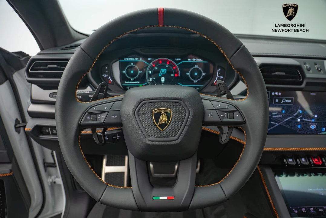 2025 Lamborghini Urus SE - Image 27 of 31
