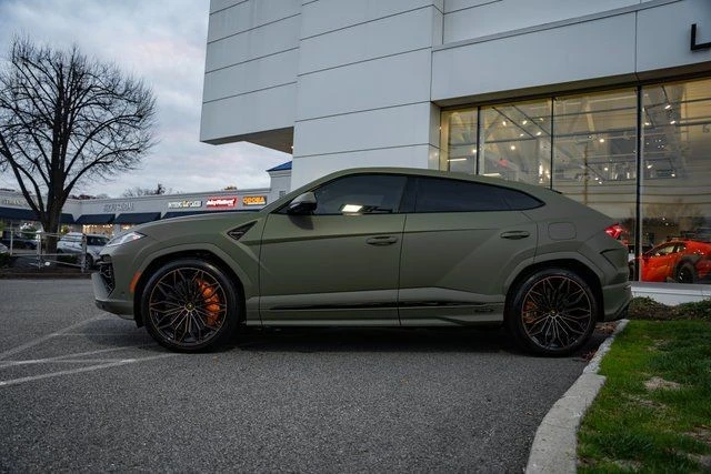 2025 Lamborghini Urus SE - Image 11 of 21