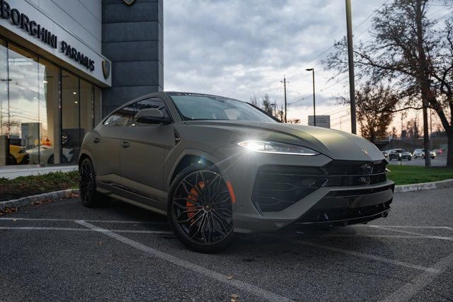 2025 Lamborghini Urus SE - Image 2 of 21
