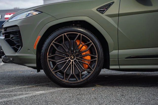 2025 Lamborghini Urus SE - Image 13 of 21