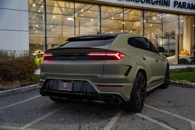 2025 Lamborghini Urus SE - Image 18 of 21