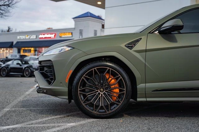 2025 Lamborghini Urus SE - Image 12 of 21