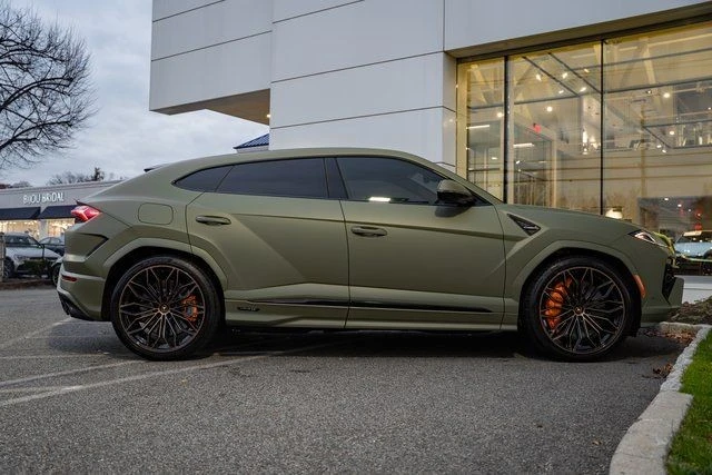 2025 Lamborghini Urus SE - Image 19 of 21