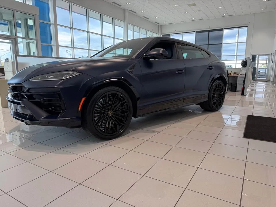 2025 Lamborghini Urus - Image 4 of 10