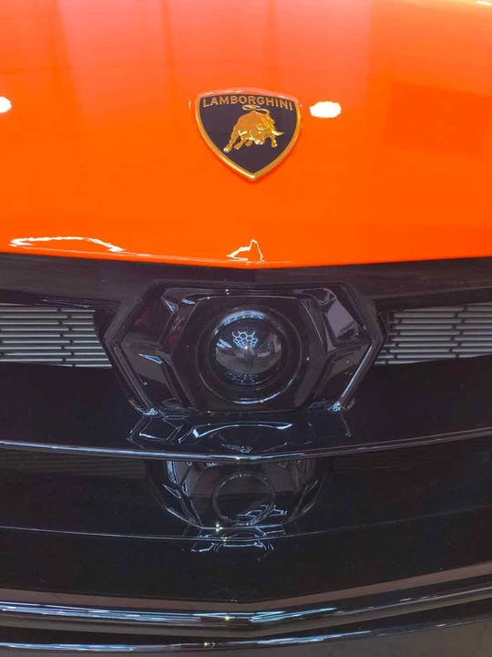 2025 Lamborghini Urus - Image 7 of 18