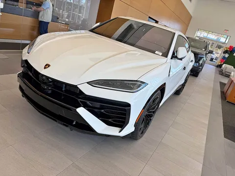 2025 Lamborghini Urus · Sport Utility 4D