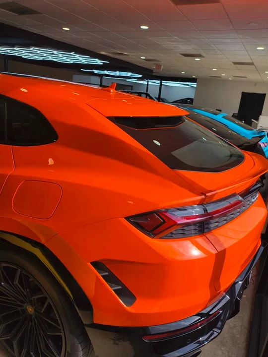2025 Lamborghini Urus - Image 8 of 18