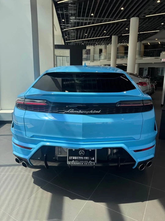 2025 Lamborghini Urus SE - Image 3 of 10