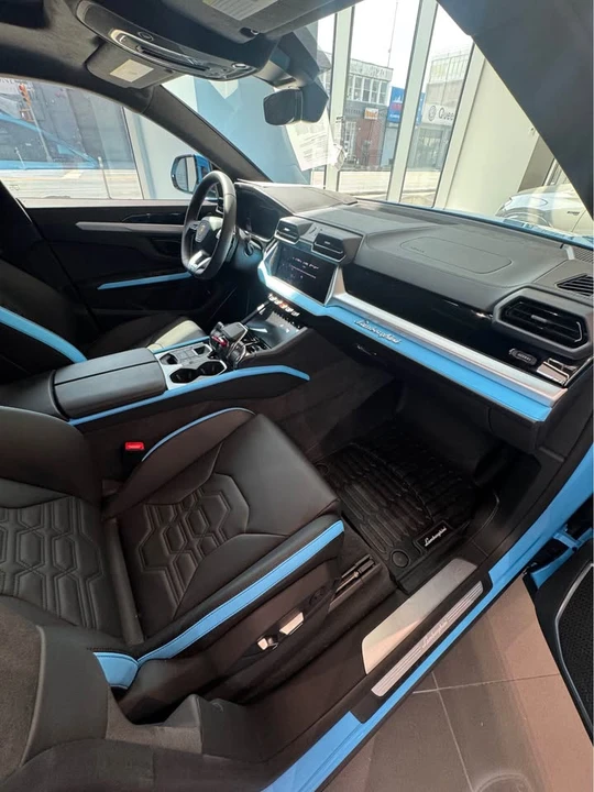 2025 Lamborghini Urus SE - Image 8 of 10