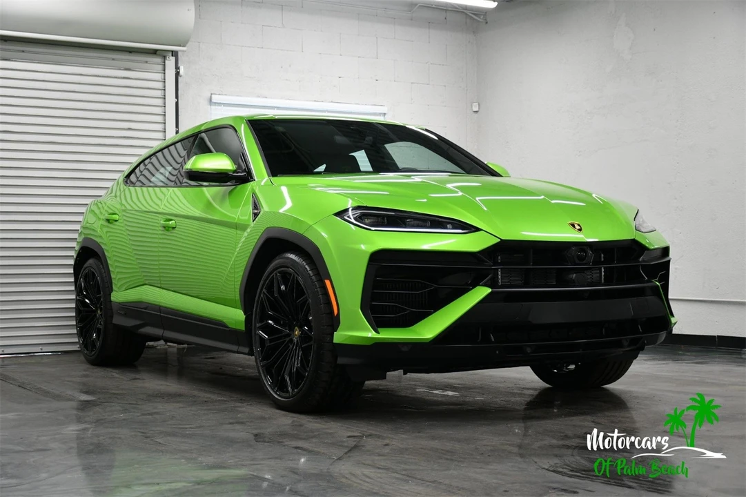 2025 Lamborghini Urus - Image 13 of 21