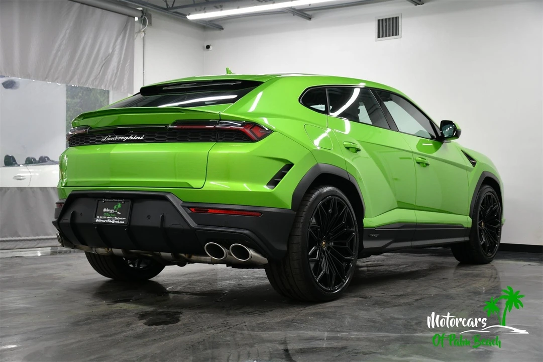 2025 Lamborghini Urus - Image 12 of 21