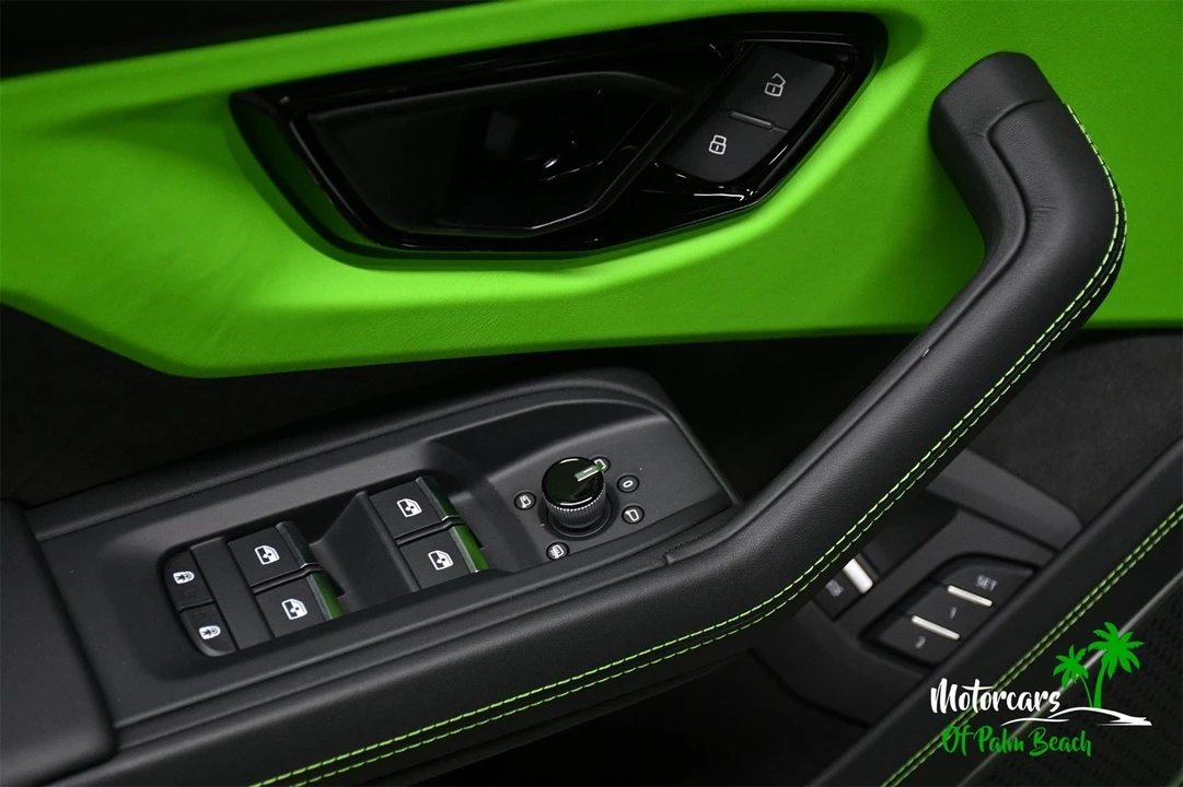 2025 Lamborghini Urus - Image 20 of 21