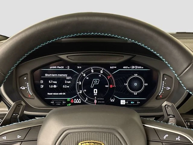 2025 Lamborghini Urus - Image 11 of 31