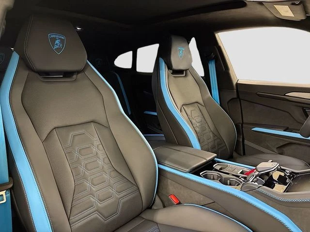 2025 Lamborghini Urus - Image 16 of 31