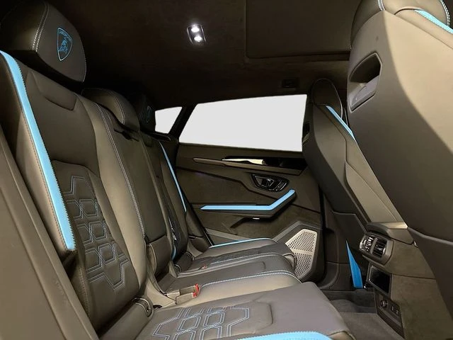 2025 Lamborghini Urus - Image 17 of 31