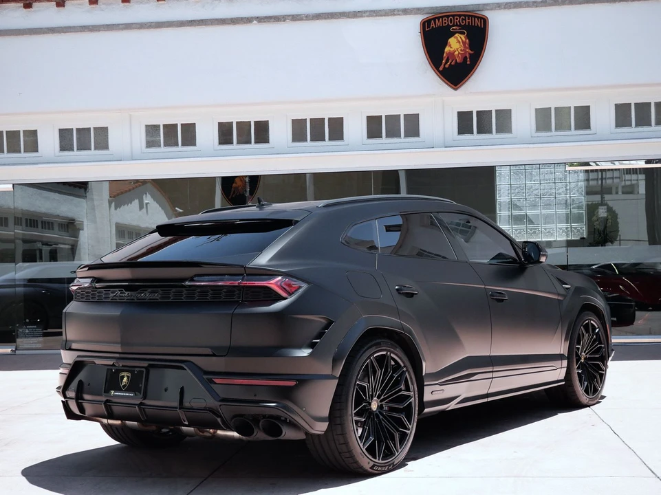 2025 Lamborghini Urus - Image 3 of 27