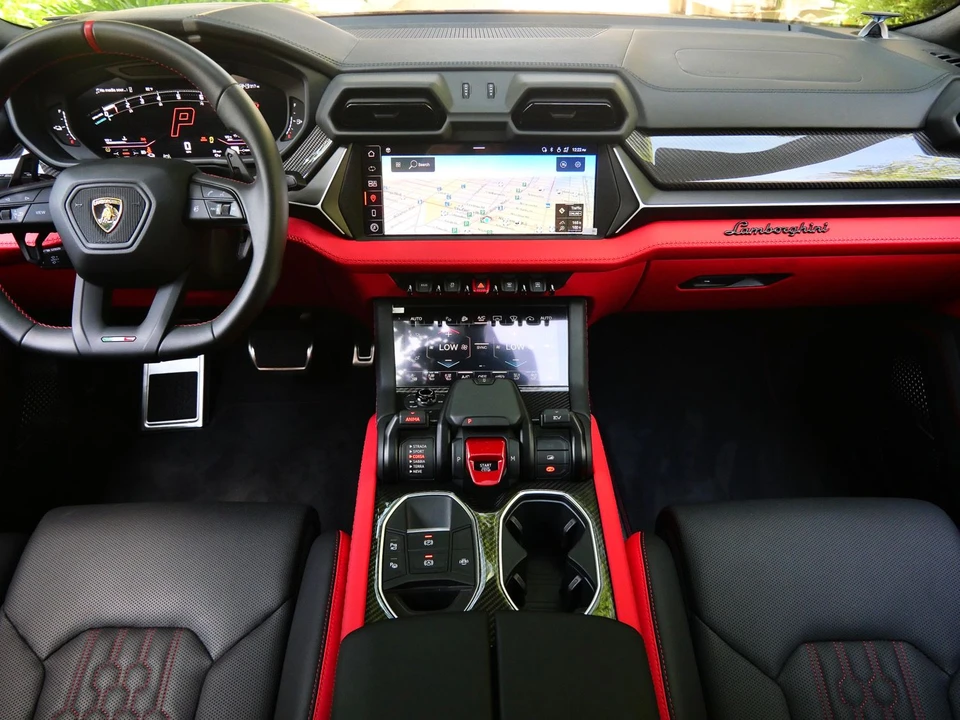 2025 Lamborghini Urus - Image 7 of 27