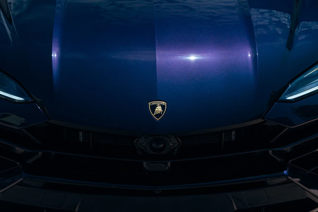 2025 Lamborghini Urus - Image 18 of 31