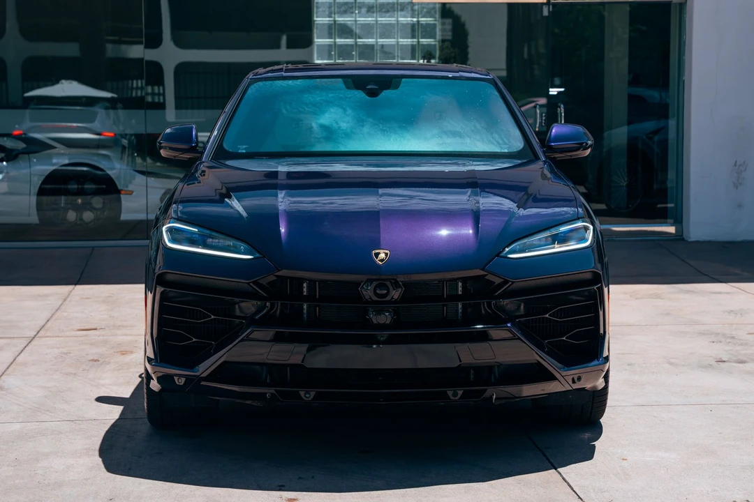 2025 Lamborghini Urus - Image 5 of 31
