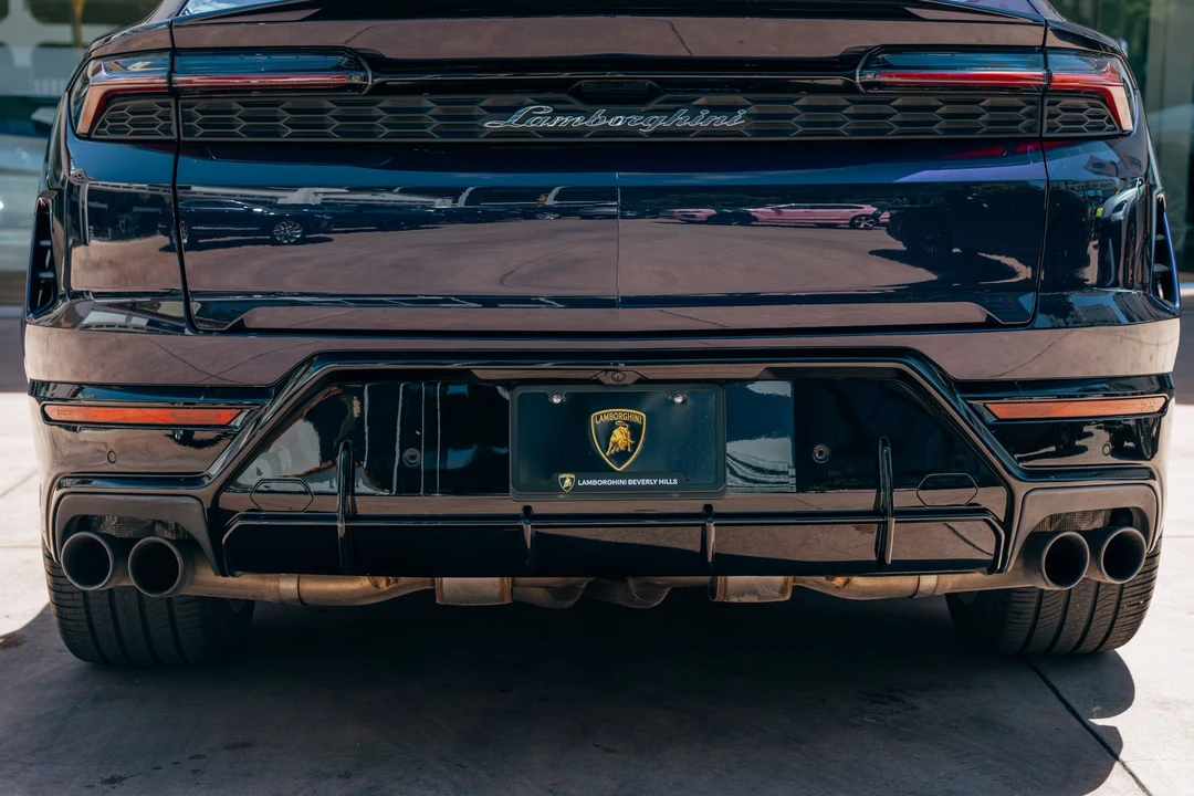2025 Lamborghini Urus - Image 28 of 31
