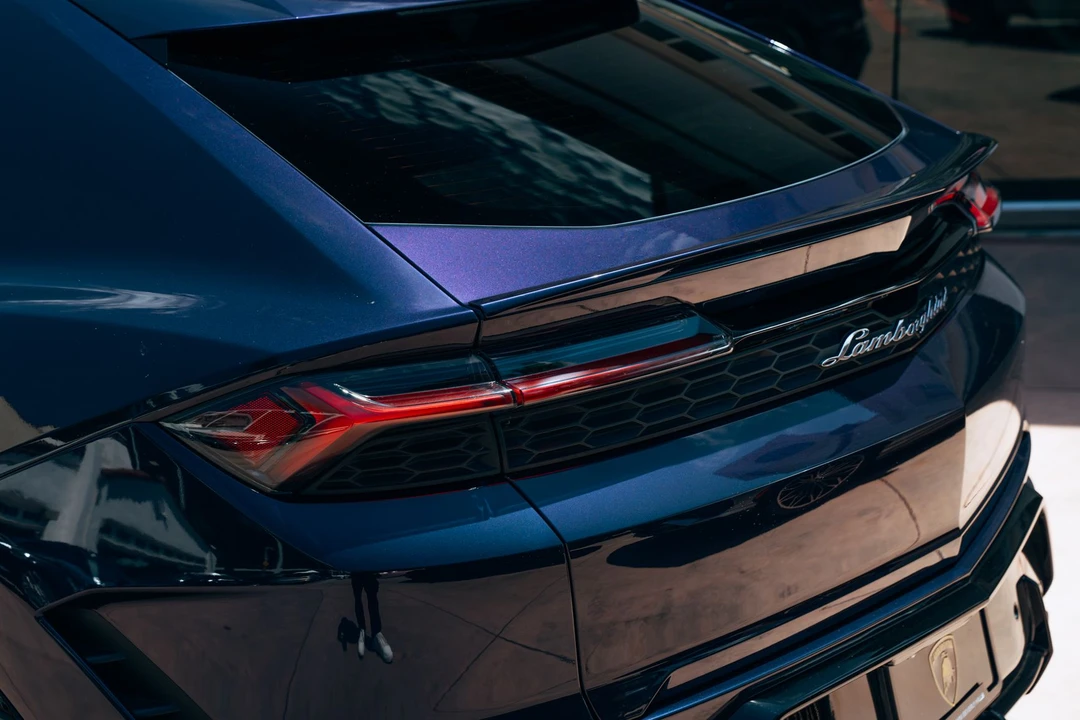 2025 Lamborghini Urus - Image 26 of 31