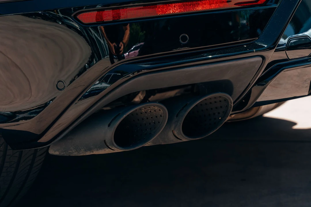 2025 Lamborghini Urus - Image 27 of 31