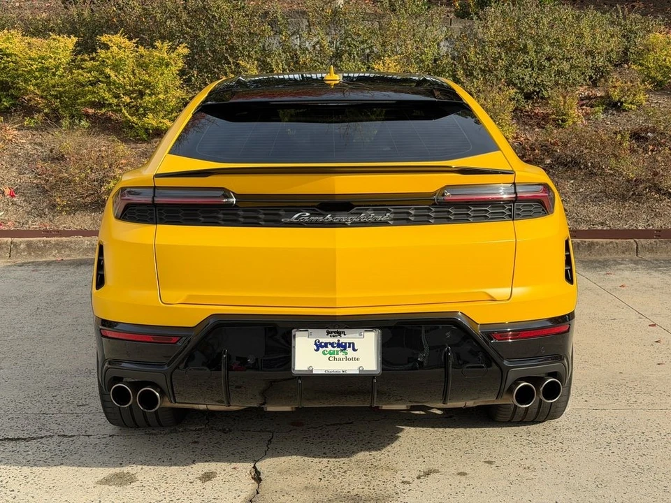 2025 Lamborghini Urus - Image 7 of 21