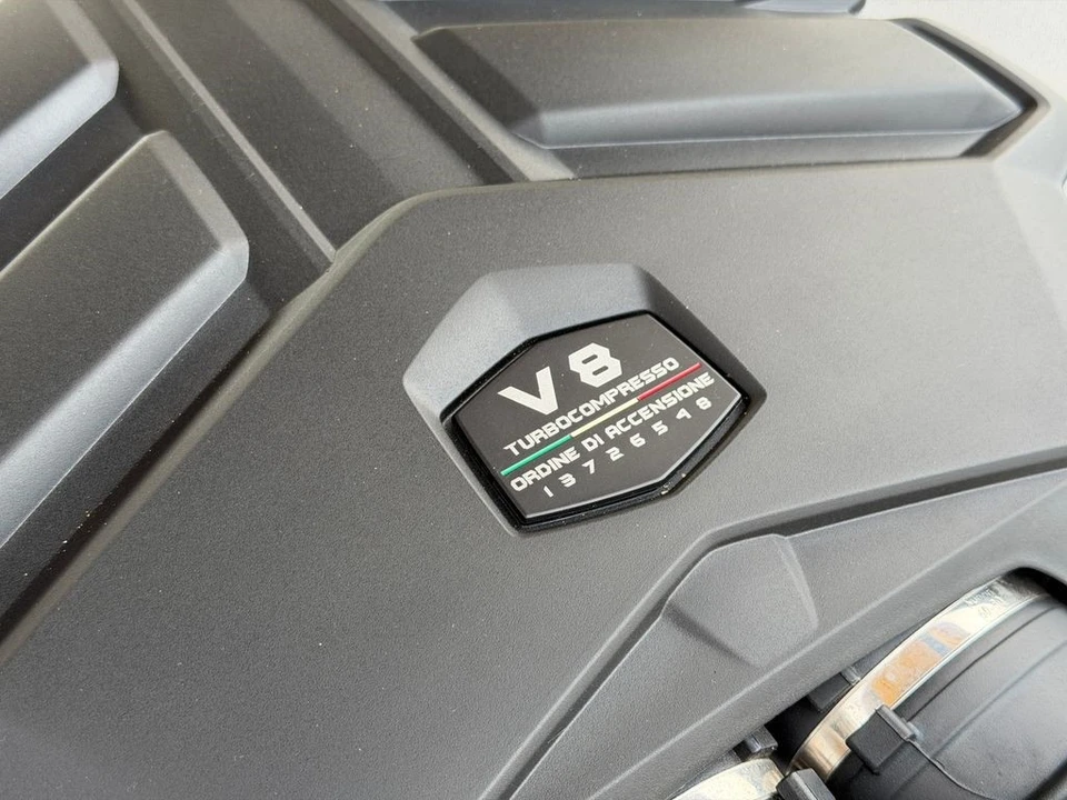 2025 Lamborghini Urus - Image 13 of 21