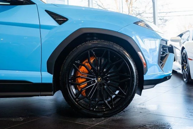 2025 Lamborghini Urus SE - Image 6 of 21