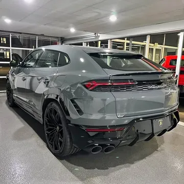 2025 Lamborghini Urus SE
