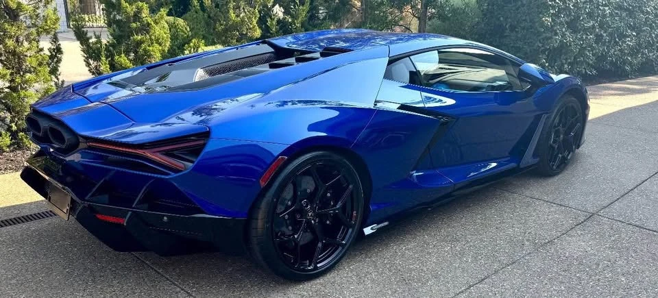 2025 Lamborghini Revuelto - Image 4 of 11