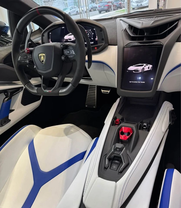 2025 Lamborghini Revuelto - Image 5 of 17