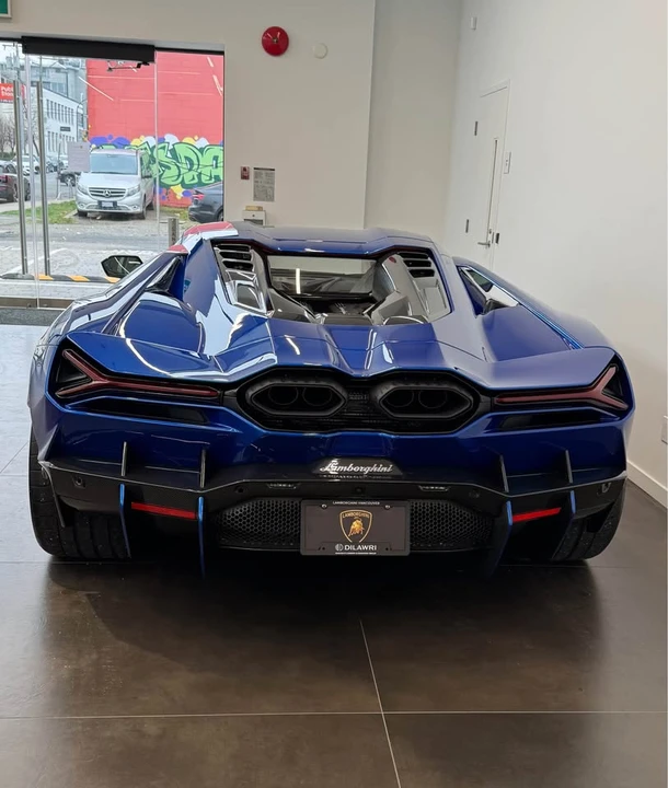 2025 Lamborghini Revuelto - Image 2 of 17