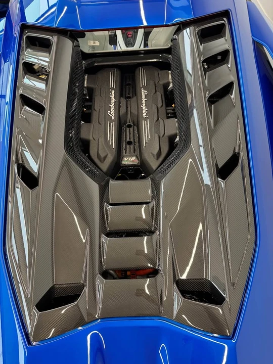 2025 Lamborghini Revuelto - Image 17 of 17