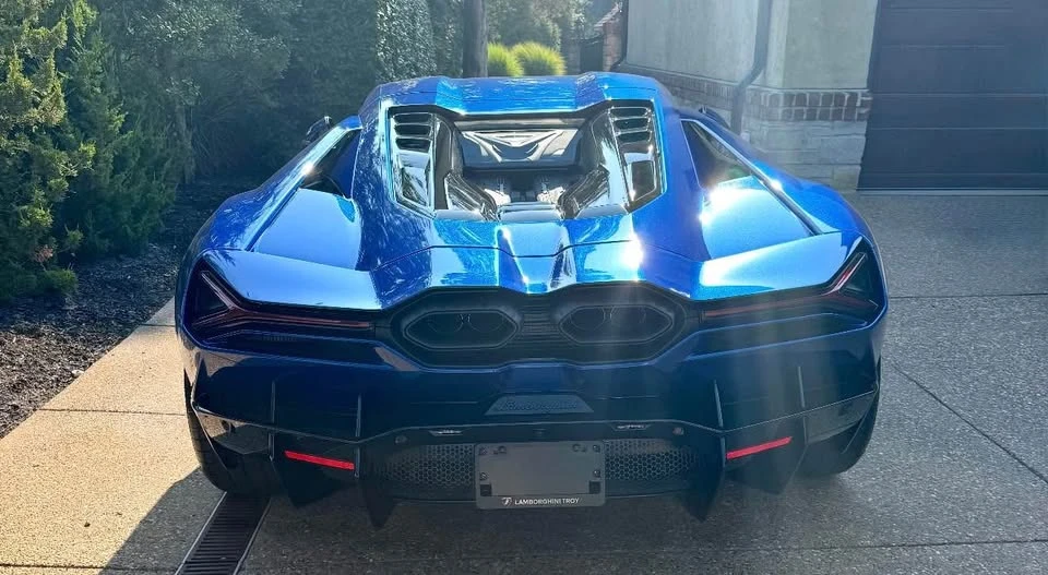 2025 Lamborghini Revuelto - Image 3 of 11