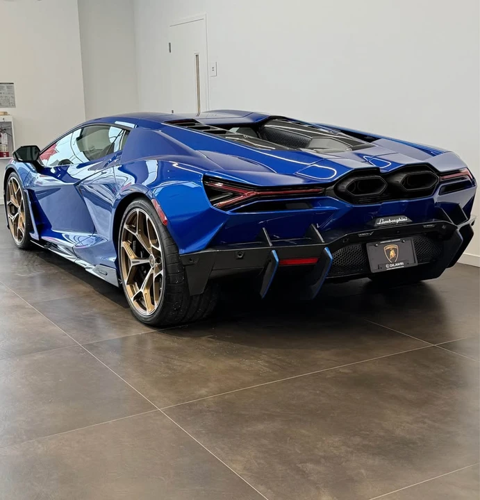 2025 Lamborghini Revuelto - Image 3 of 17
