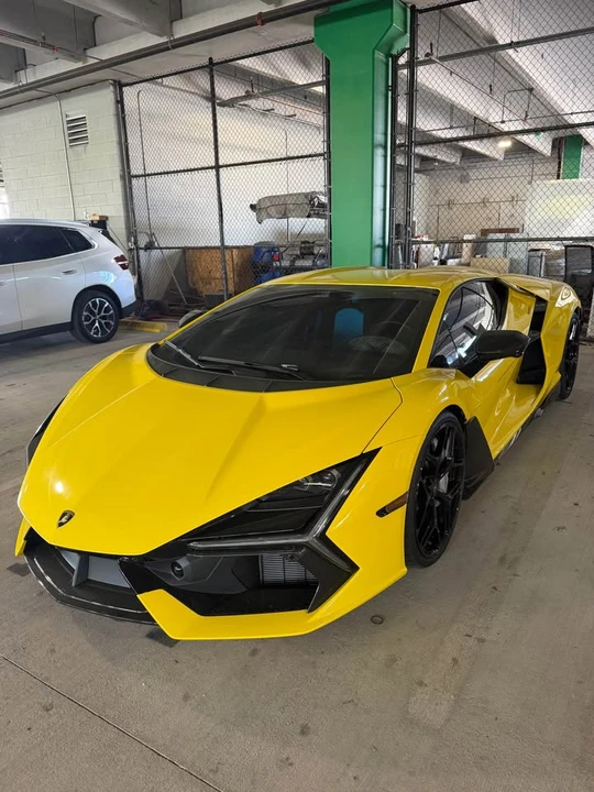 2025 Lamborghini Revuelto - Image 3 of 10