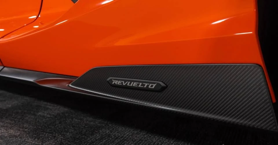 2025 Lamborghini Revuelto - Image 3 of 8