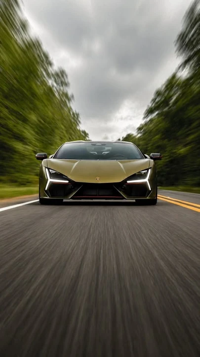 2025 Lamborghini Revuelto - Image 3 of 20