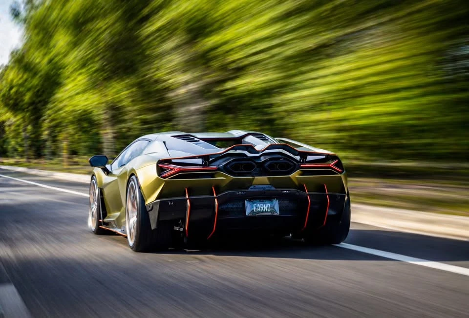 2025 Lamborghini Revuelto - Image 5 of 20