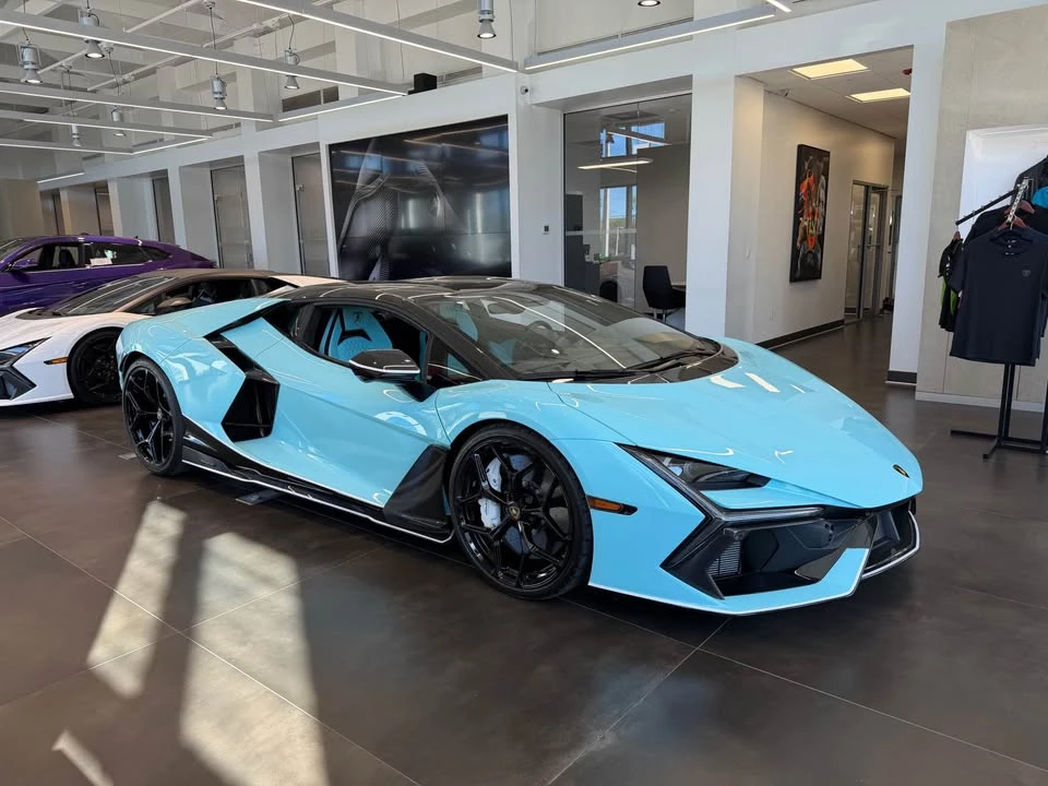 2025 Lamborghini Revuelto - Image 3 of 17