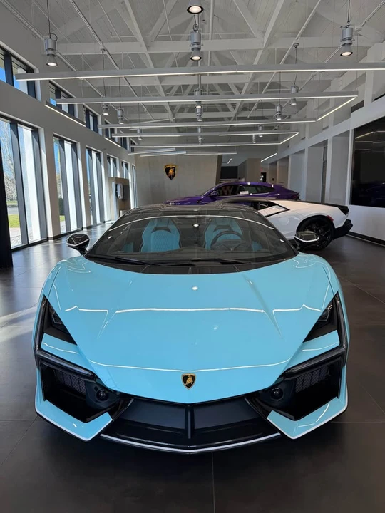2025 Lamborghini Revuelto - Image 5 of 17