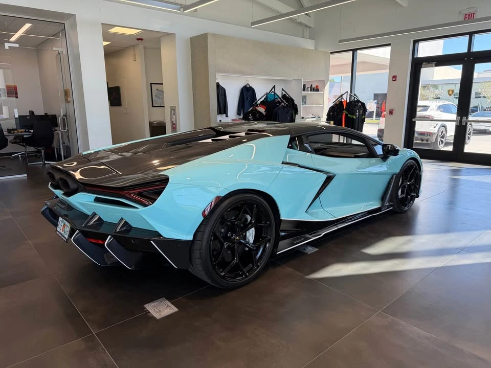 2025 Lamborghini Revuelto - Image 7 of 17