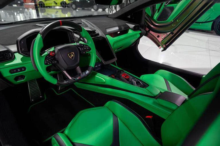 2025 Lamborghini Revuelto - Image 7 of 13