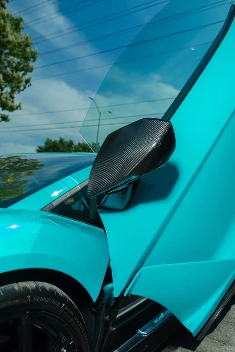 2025 Lamborghini Revuelto - Image 2 of 18